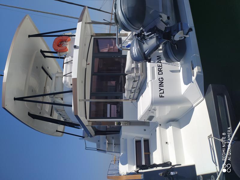 Book yachts online - powercatamaran - Bali 4.3 MY - Flying Dream  - rent