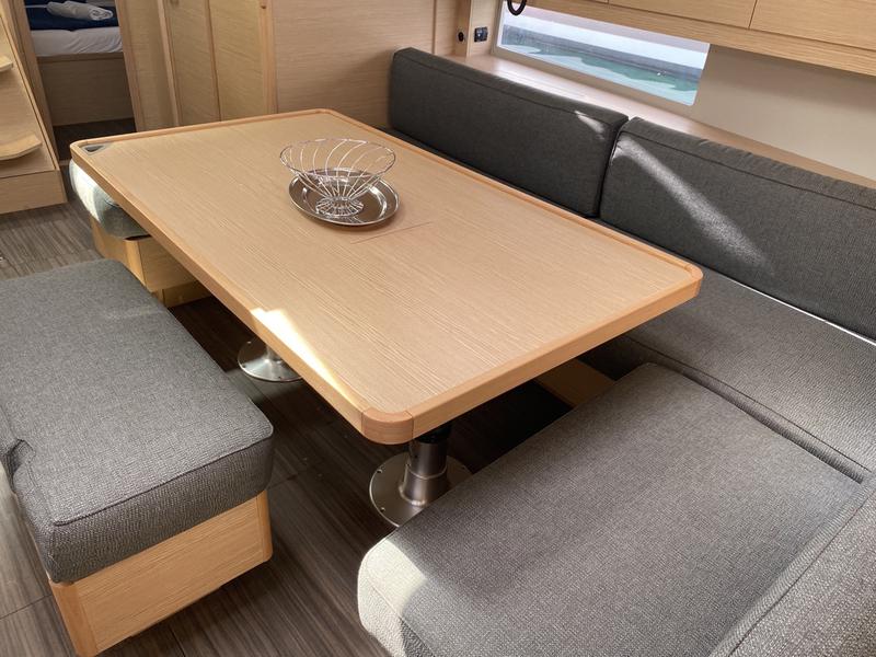 Book yachts online - sailboat - Dufour 470 - Virgo - rent