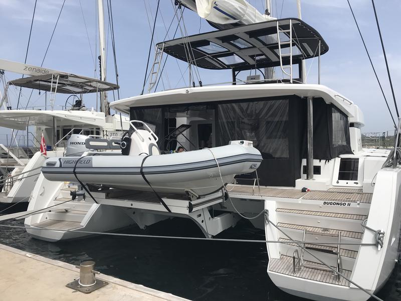 Book yachts online - catamaran - Lagoon 52F - 6 cab - Dugongo II (TOR) (6 cab + 1 crew) (A/C, WM, Generator, Inverter, Tender Lift) - rent