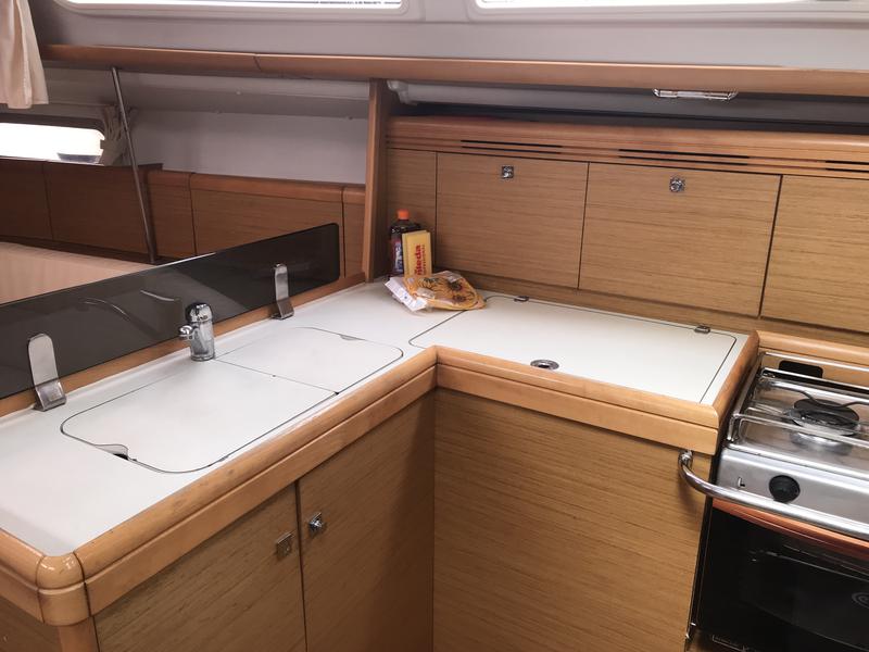 Book yachts online - sailboat - Sun Odyssey 36i - Lyra - rent