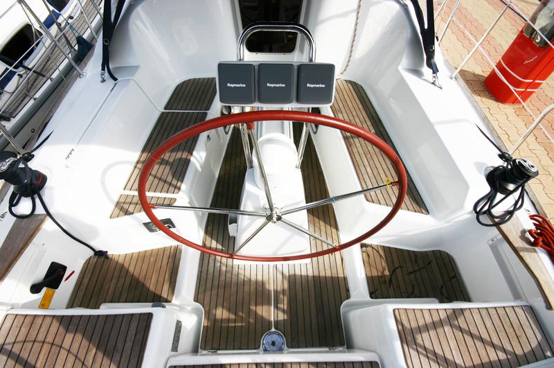 Book yachts online - sailboat - Sun Odyssey 36i - Lyra - rent