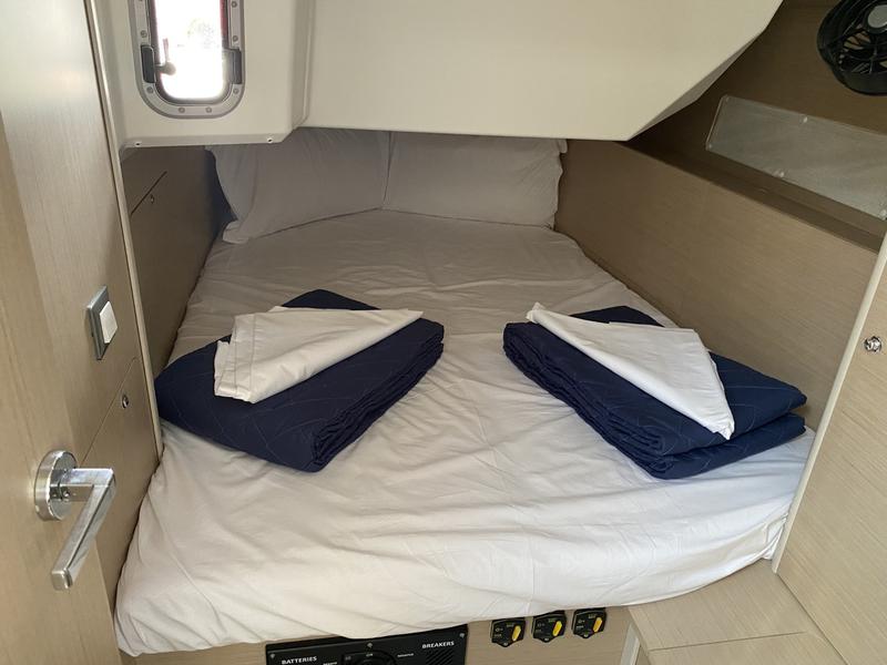 Book yachts online - sailboat - Oceanis 40.1 - Blue Eyes II - rent