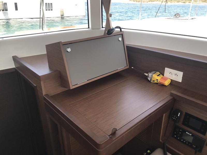 Book yachts online - catamaran - Lagoon 40 - Orso di Mare (WM, Inverter) - rent