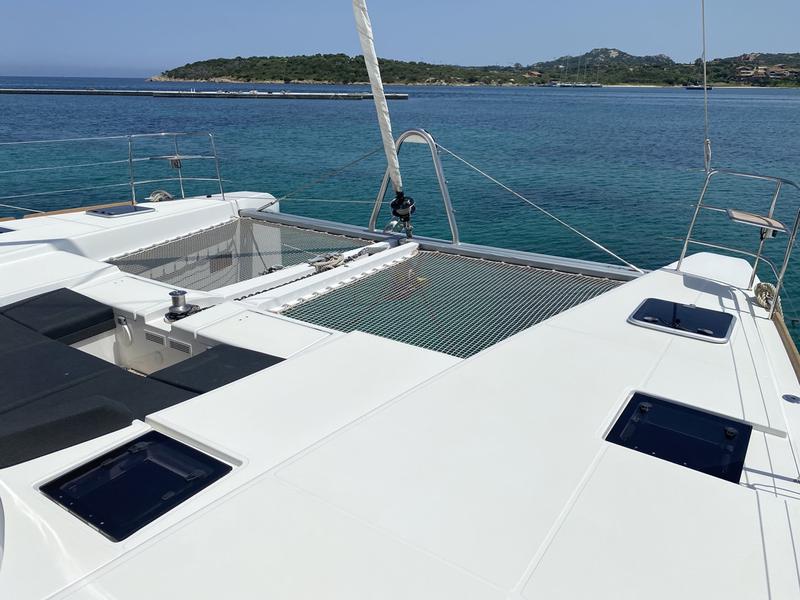 Book yachts online - catamaran - Lagoon 52F (5 cab) - Naka (MAR) - rent