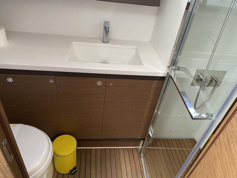Book yachts online - catamaran - Lagoon 52F (5 cab) - NAKA (ANU) - rent