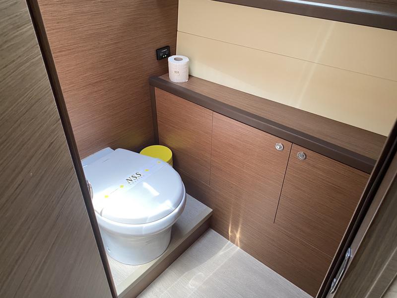 Book yachts online - catamaran - Lagoon 52F (5 cab) - Naka (TOR) - rent