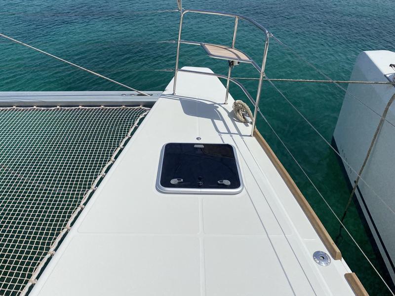 Book yachts online - catamaran - Lagoon 52F (5 cab) - Naka (TOR) - rent