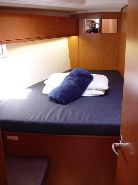 Book yachts online - sailboat - Bavaria Cruiser 46 - Dione - rent