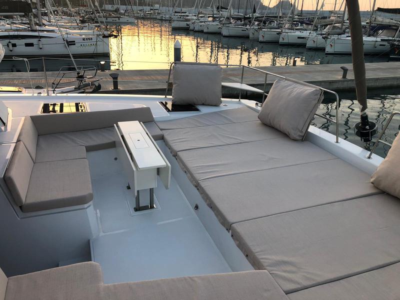 Book yachts online - catamaran - Bali 4.8 Terra - Terra - rent