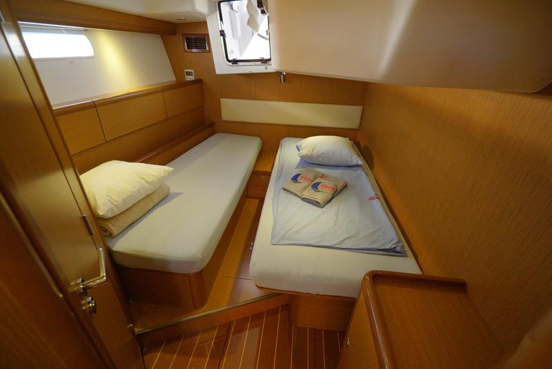 Book yachts online - sailboat - Jeanneau 57 - Summerdream - rent