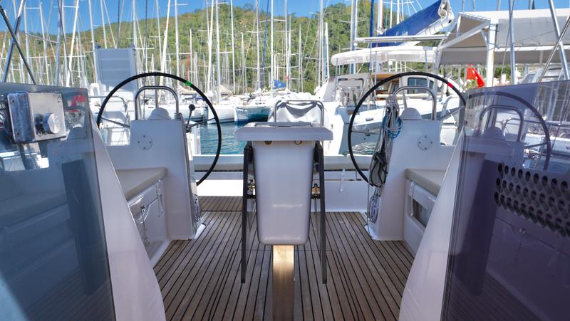 Book yachts online - sailboat - Dufour 460 Grand Large - Red Pepper - rent
