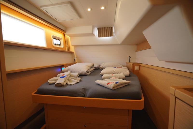 Book yachts online - catamaran - Lagoon 450F - Big Dream - rent