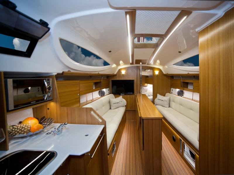 Book yachts online - sailboat - Maxus 33.1 RS Prestige - Saranda - rent
