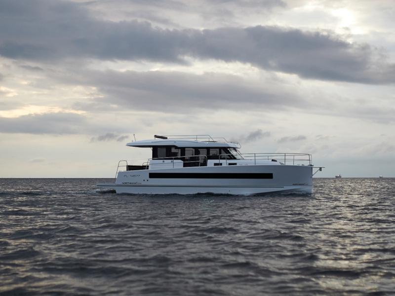 Book yachts online - motorboat - Northman 1200 Elegance Flybridge - ELEGANCE FLYBRIDGE - rent