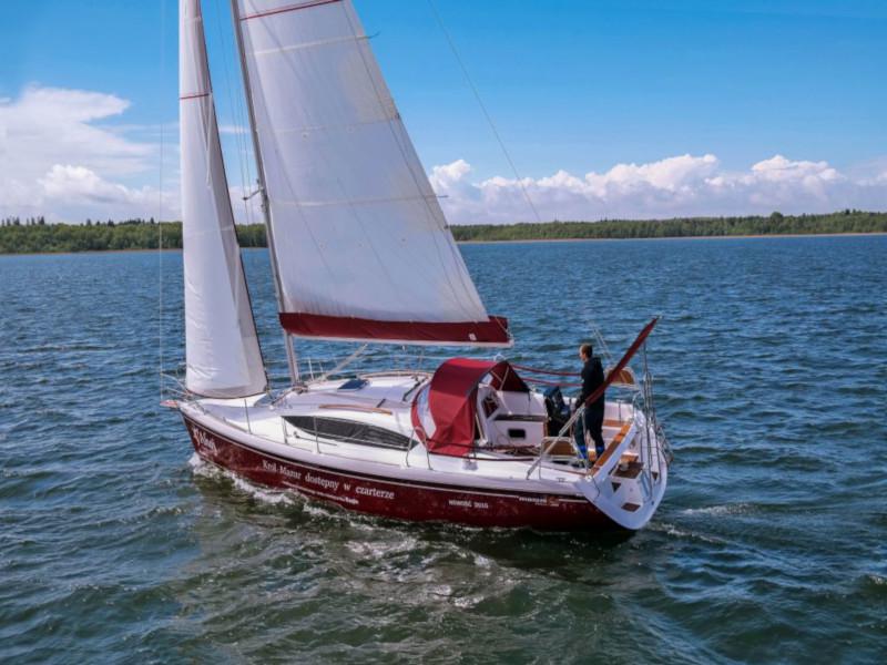 Book yachts online - sailboat - Maxus 33.1 RS Prestige - MIDNIGHT SUN - rent