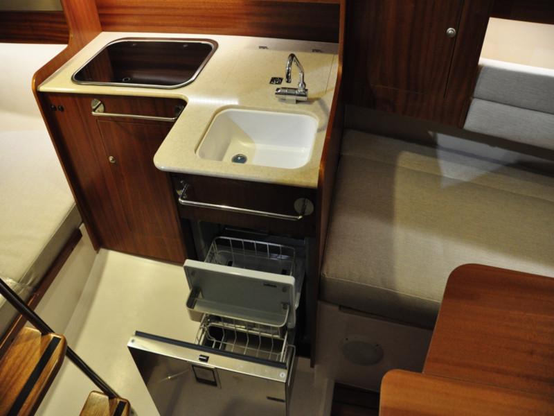 Book yachts online - sailboat - Maxus evo 24 Standard - MONSOON - rent