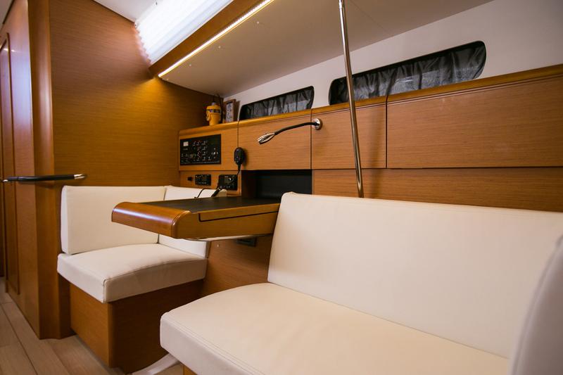 Book yachts online - sailboat - Sun Odyssey 449 - Alpha - rent