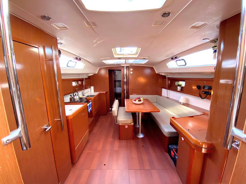 Book yachts online - sailboat - Oceanis 43 - Serenity - rent