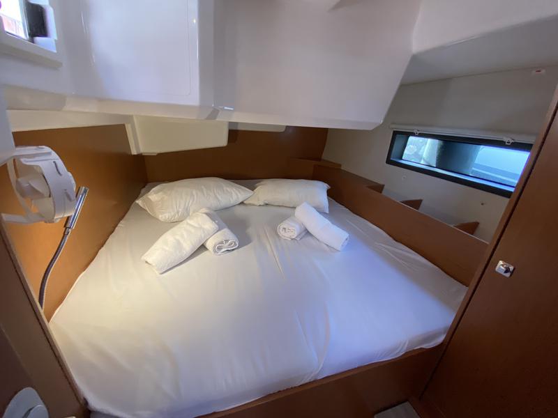 Book yachts online - sailboat - Bavaria C42 - Aeolus - rent