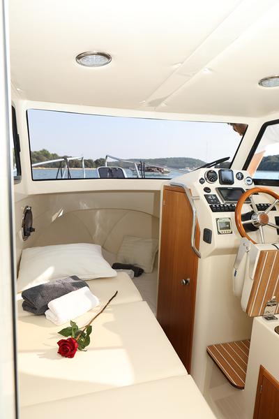 Book yachts online - motorboat - Leidi 660 - H1 - rent