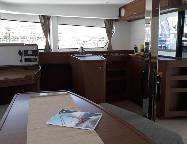 Book yachts online - catamaran - Lagoon 42 - Largonaute ( Friday to Friday ) - rent