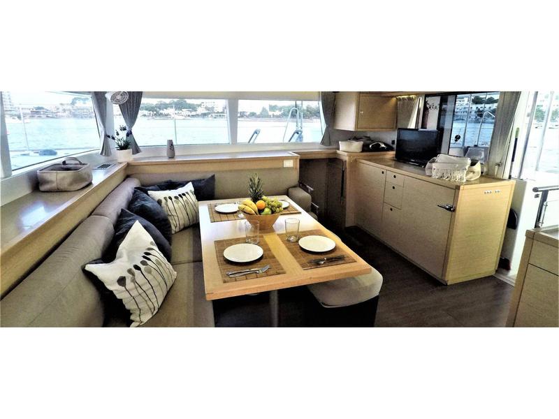 Book yachts online - catamaran - Lagoon 450 - Allegra - rent
