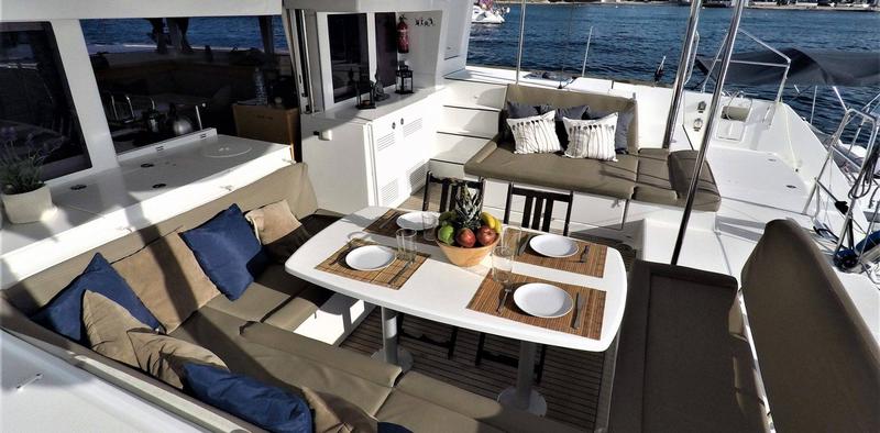 Book yachts online - catamaran - Lagoon 450 - Allegra - rent