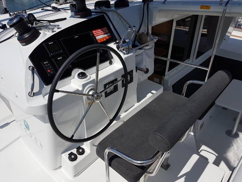 Book yachts online - catamaran - Lagoon 400Lagoon 400 - Meropi - rent