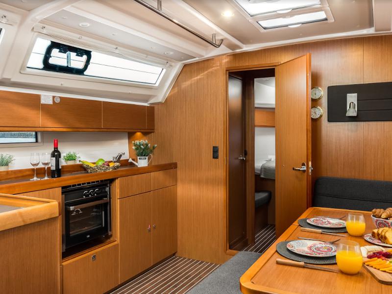 Book yachts online - sailboat - Bavaria Cruiser 46 - Dolce Vita - rent