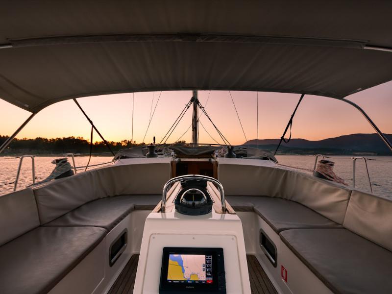 Book yachts online - sailboat - Bavaria Cruiser 46 - Dolce Vita - rent