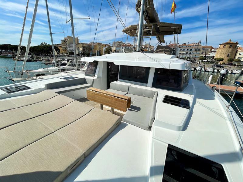 Book yachts online - catamaran - Bali 4.6 5 cabins - WILD BUNCH - rent