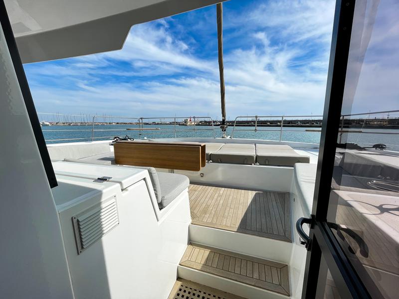 Book yachts online - catamaran - Bali 4.6 5 cabins - WILD BUNCH - rent