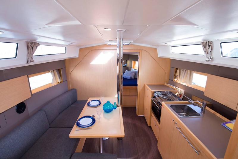 Book yachts online - sailboat - Oceanis 38.1 - VITA - rent
