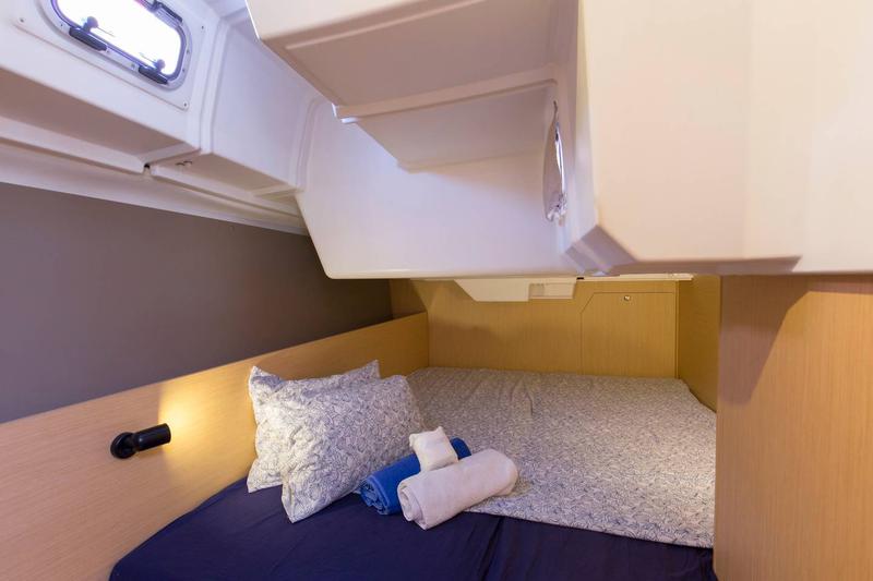 Book yachts online - sailboat - Oceanis 38.1 - VITA - rent