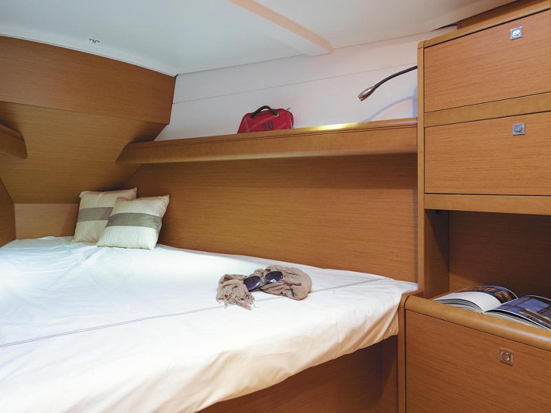 Book yachts online - sailboat - Sunsail 38 - Sunsail 38 (2018) - rent