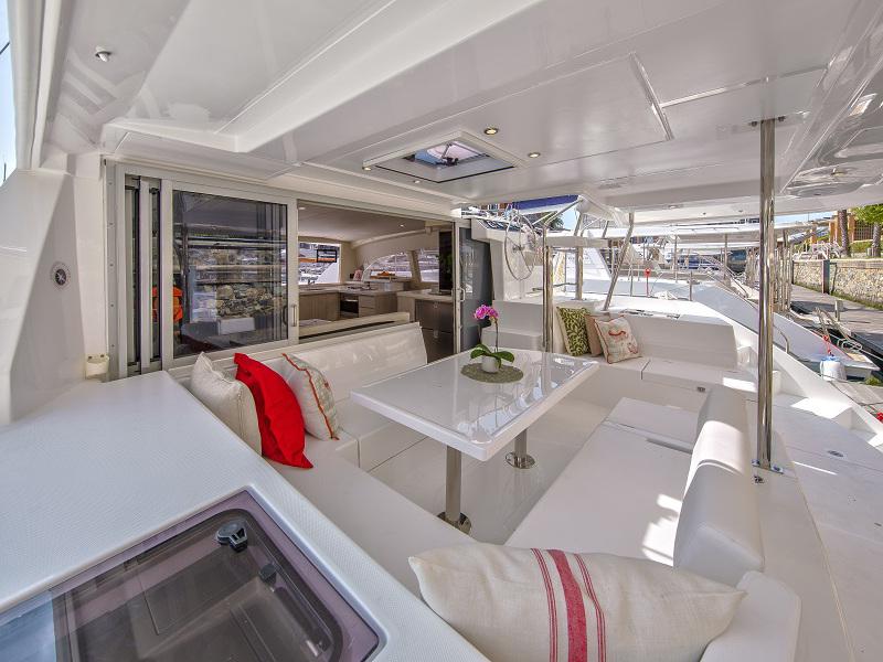 Book yachts online - catamaran - Sunsail 404 - Sunsail 404 (2016) - rent