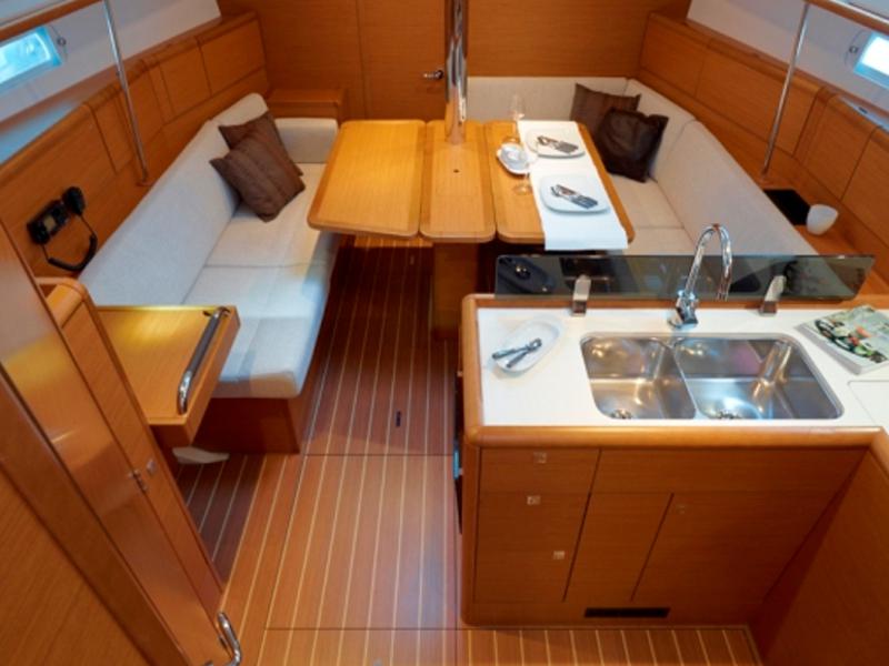 Book yachts online - sailboat - Sunsail 38/2 - Sunsail 38/2 (2017) - rent