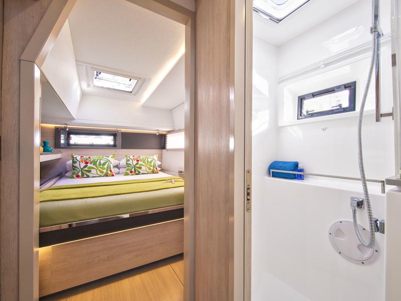 Book yachts online - catamaran - Sunsail 454 - Sunsail 454 (2017) - rent