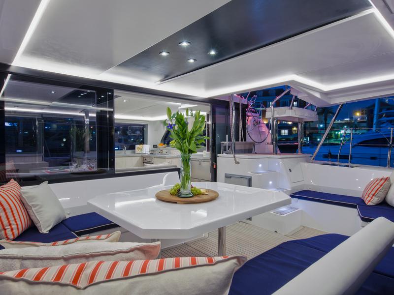 Book yachts online - catamaran - Sunsail 454 - Sunsail 454 (2017) - rent