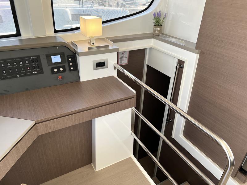 Book yachts online - catamaran - Bali 4.6 (5+1 cab) - Freedom - rent