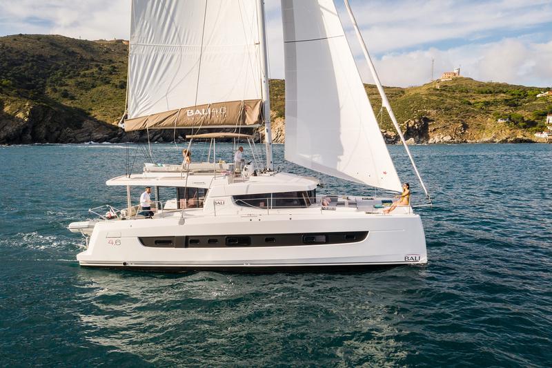 Book yachts online - catamaran - Bali 4.6 (5+2 cab) - Chillout - rent