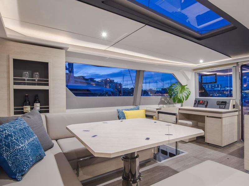 Book yachts online - catamaran - Moorings 5000 - Moorings 5000 (2021) - rent