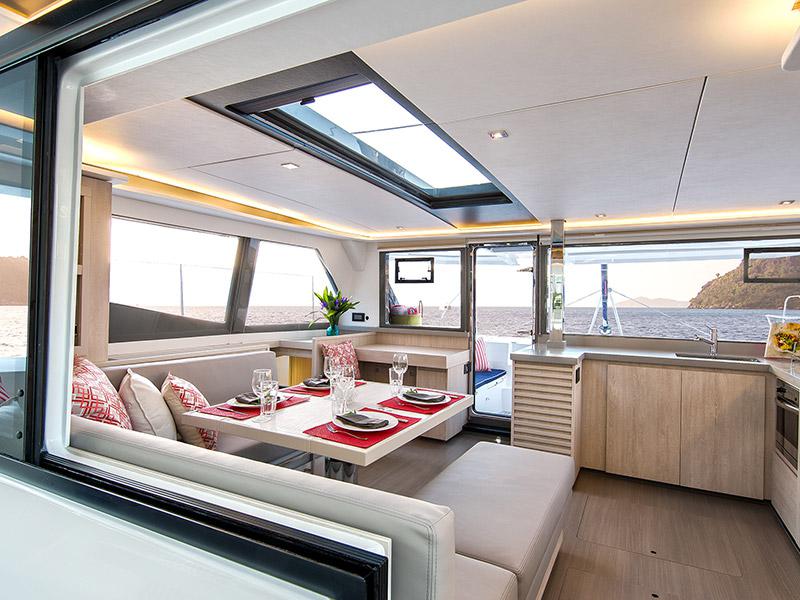 Book yachts online - catamaran - Moorings 4500 - Moorings 4500 (2018) - rent