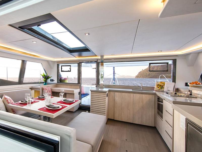 Book yachts online - catamaran - Moorings 4500L - Moorings 4500L (2022) - rent