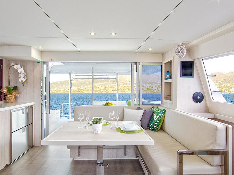 Book yachts online - catamaran - Moorings 4000/3 - Moorings 4000/3 (2020) - rent