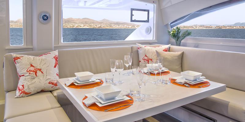 Book yachts online - catamaran - Moorings 4800 - Moorings 4800 (2017) - rent