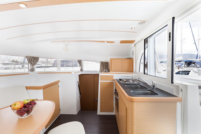 Book yachts online - catamaran - Lagoon 380 - Vienna | Solar Panel, Inverter - rent