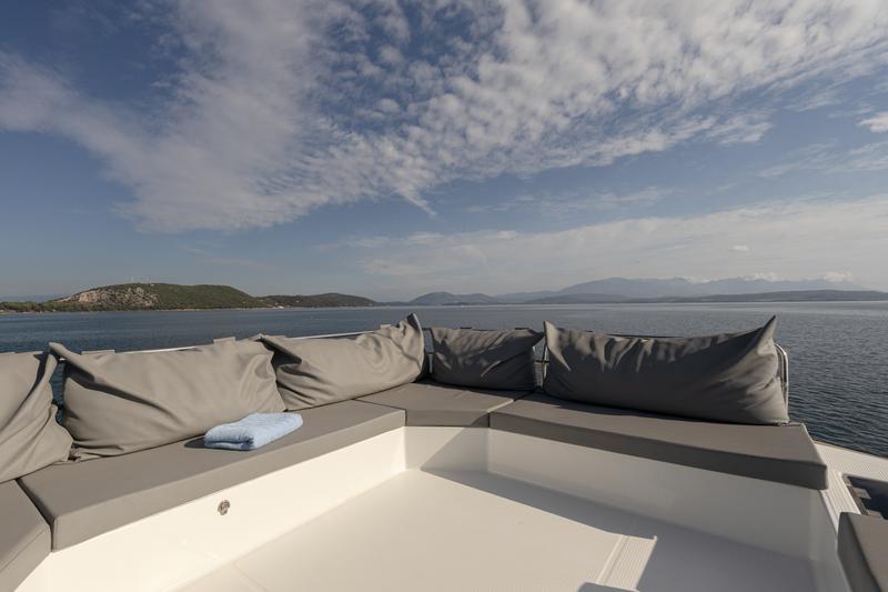 Book yachts online - catamaran - Elba 45 - Vienna Pearl | A/C, Gen, Water-maker, 12 pax - rent