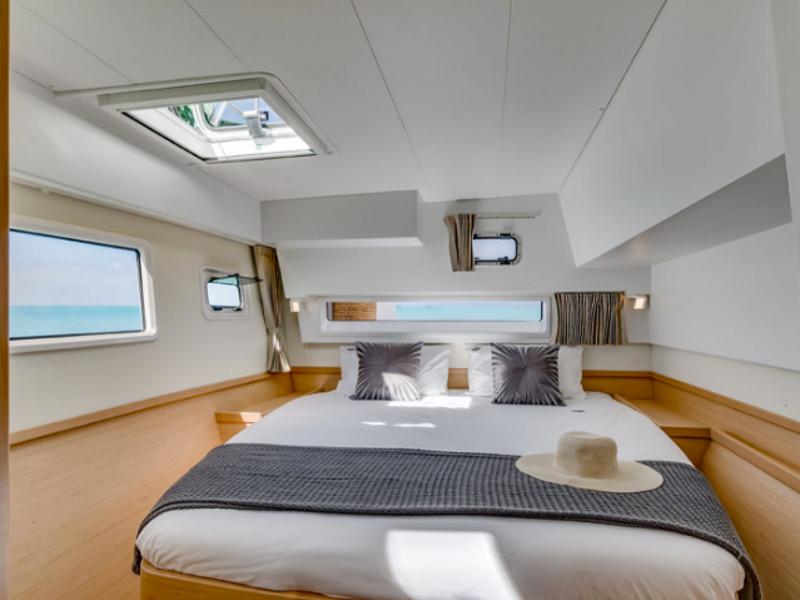 Book yachts online - catamaran - Lagoon 42 - No Name - rent
