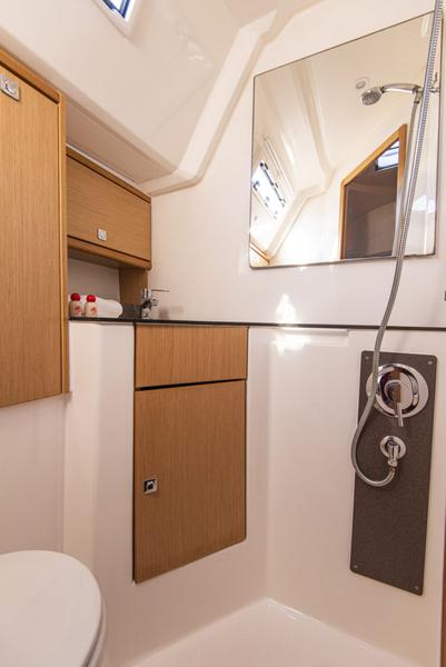 Book yachts online - sailboat - Bavaria Cruiser 46 - Libertà - rent